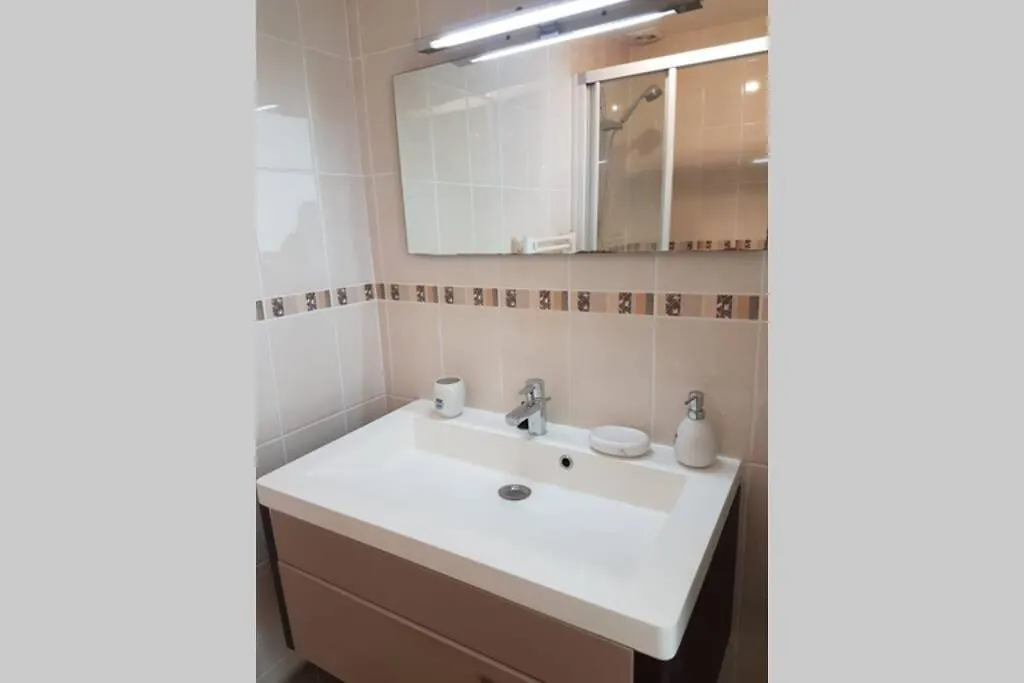 T2 Rue Du Port De Cancale En Baie Du Mont Saint Michel Apartment 0*,