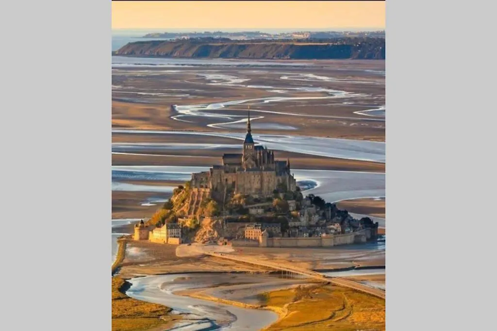 T2 Rue Du Port De Cancale En Baie Du Mont Saint Michel Apartment